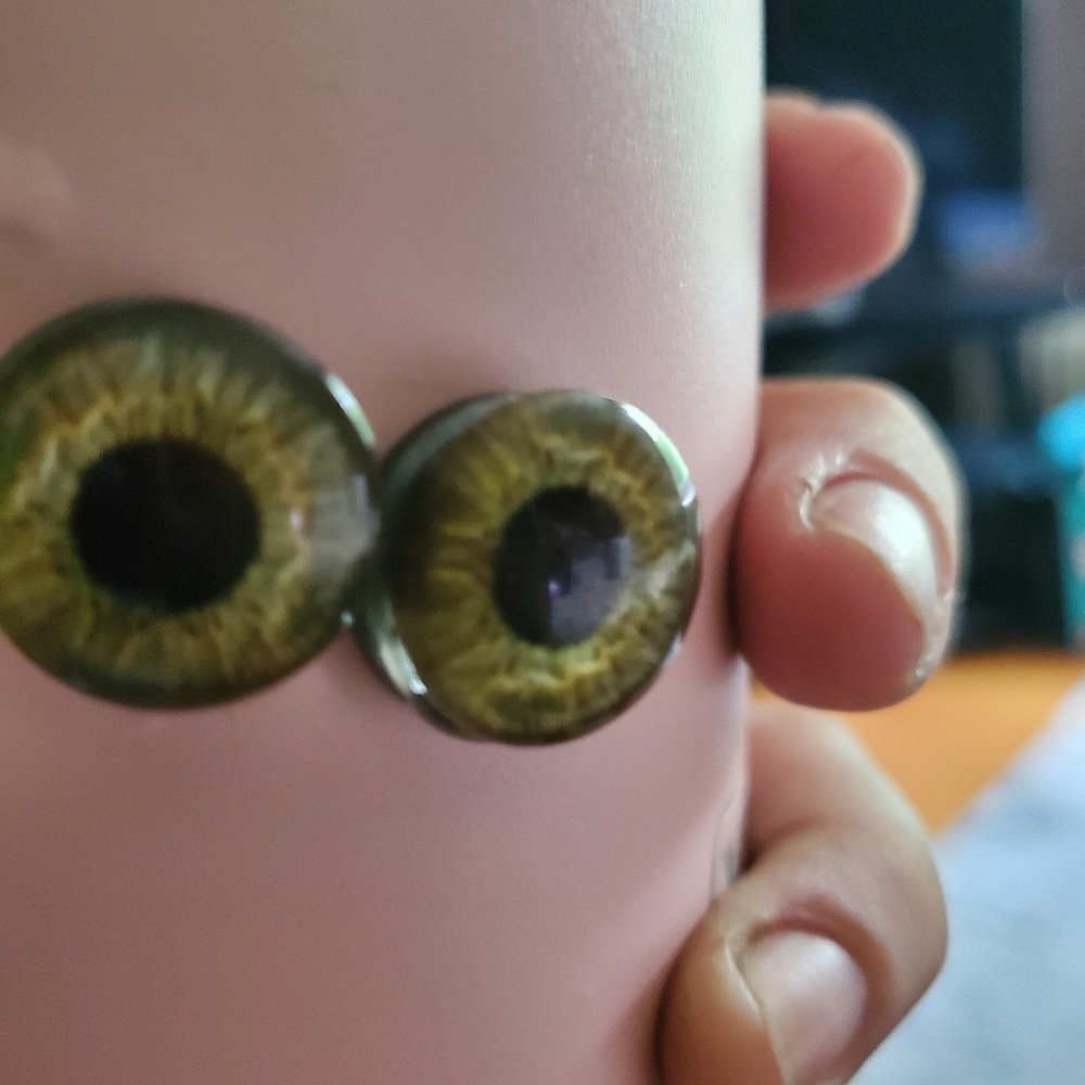 Magnets - Picture 2 of 7